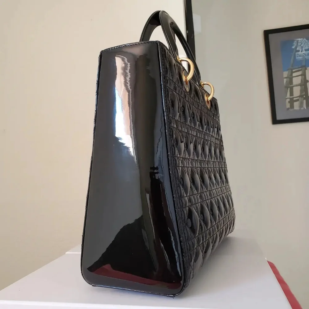 Lady Dior black patent gold hardware large bag - Picture 5 of 12